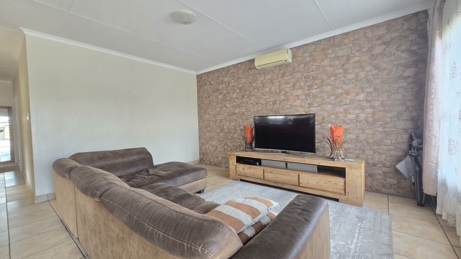 3 Bedroom Property for Sale in Waterval East North West